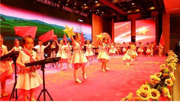 向佐谈到为何娶郭碧婷时说她没被“圈”污染，他为何敢这样大放厥词？
